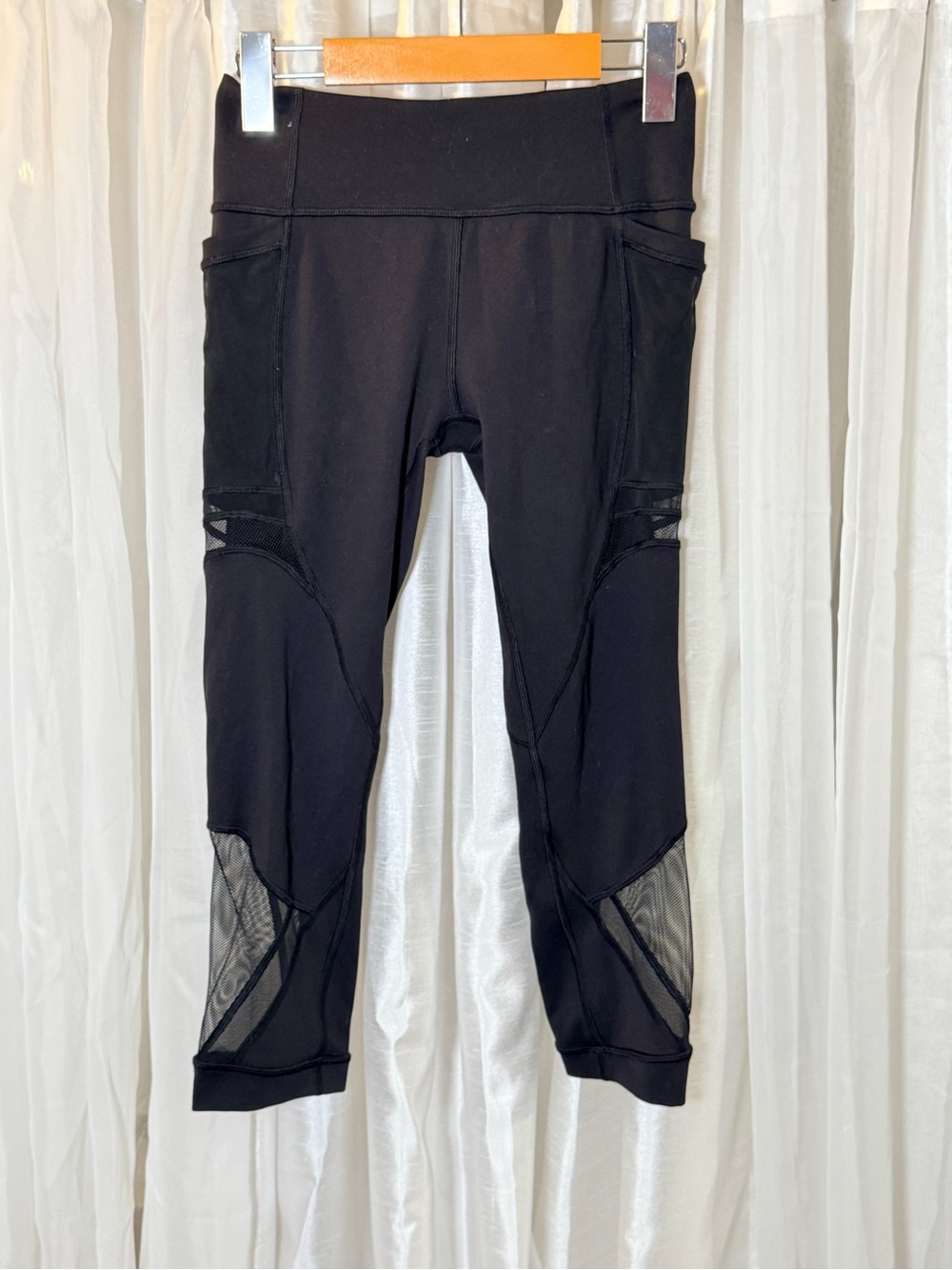 lululemon athletica Black Mesh-Panel Capri Leggings